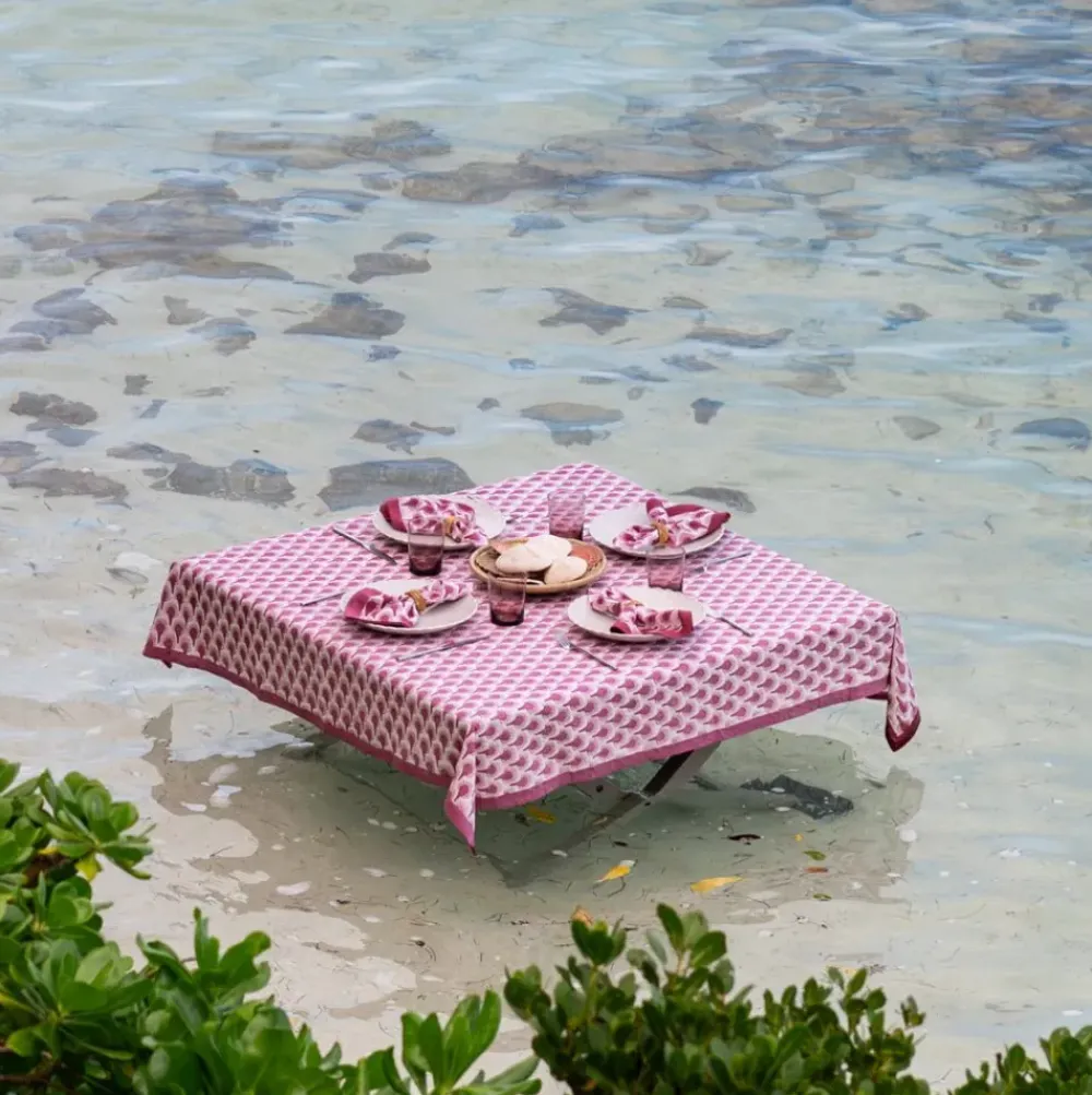 Pomegranate Inc Geo Feather Fuchsia Tablecloth Hot