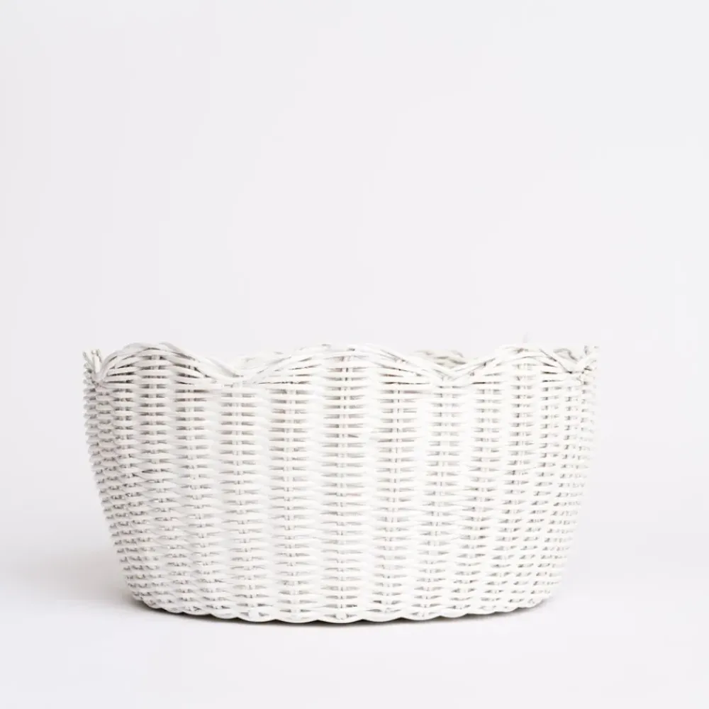 Pomegranate Inc White Wicker Scalloped Bowl New